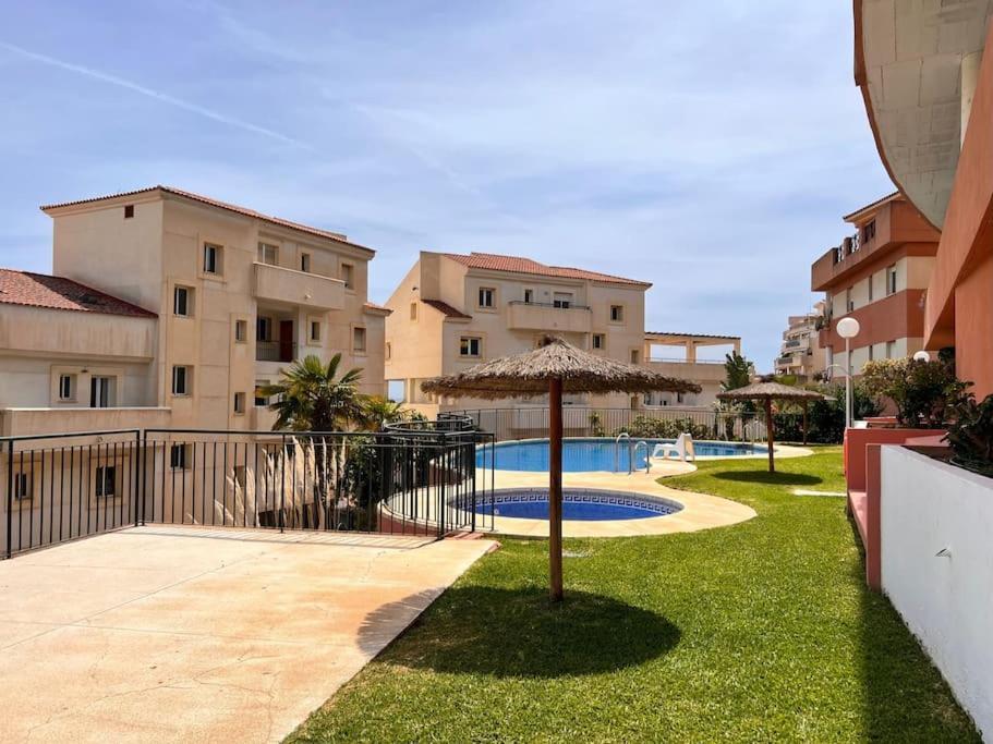 Benalmadena Costa Malaga Apartamento Muy Acogedor Con Vistas Al Mar Terraza Gigante Para Verano E Invierno Parking エクステリア 写真
