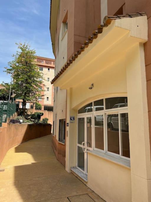 Benalmadena Costa Malaga Apartamento Muy Acogedor Con Vistas Al Mar Terraza Gigante Para Verano E Invierno Parking エクステリア 写真